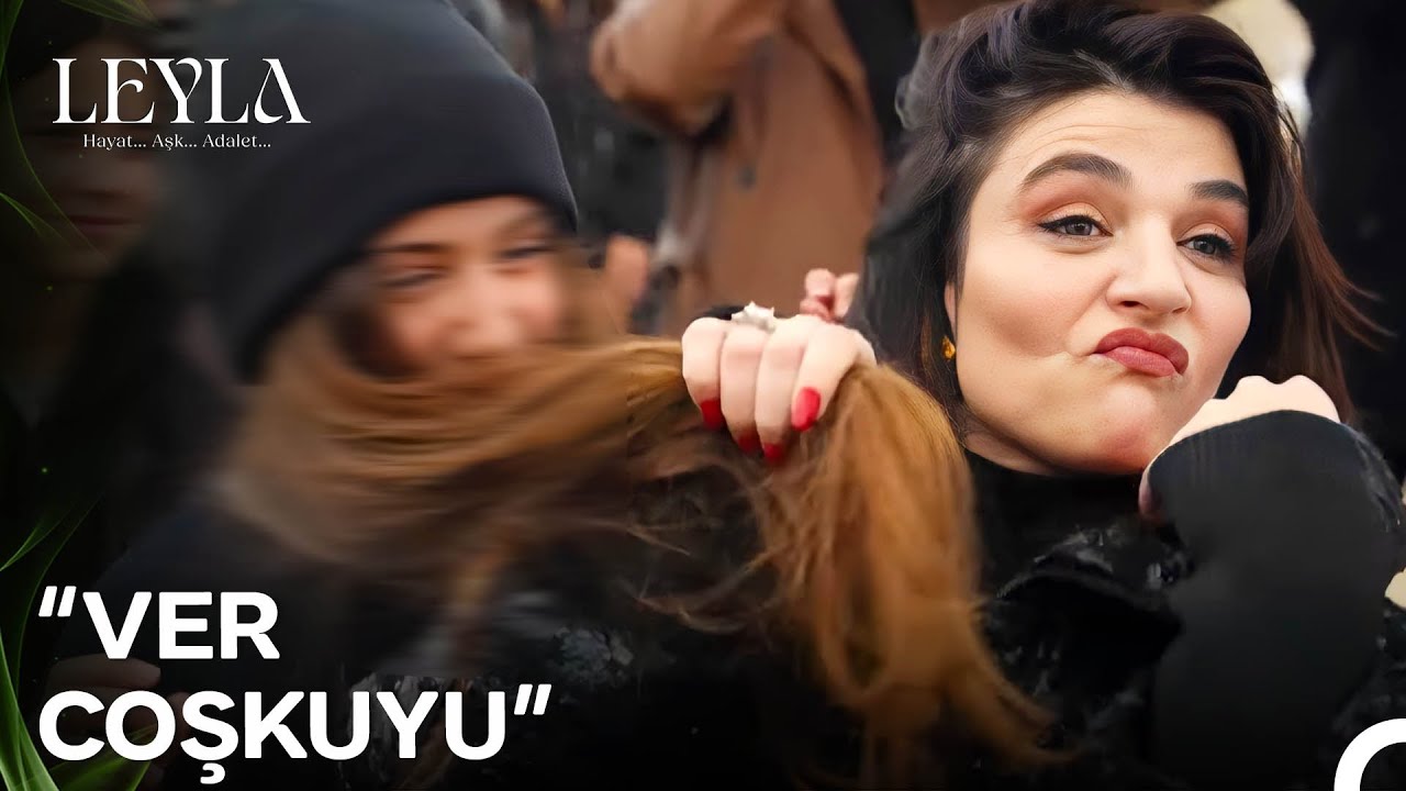 Nur Yıldız'ın &Ccedil;&ouml;pl&uuml;kte Dansı ⭐ - Leyla: Hayat...Aşk...Adalet... 10. B&ouml;l&uuml;m