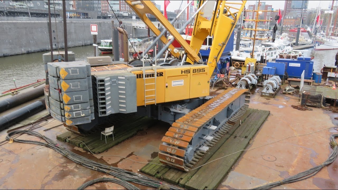 Soeren66 - LIEBHERR HS 895 beim ziehen von Duckdalben