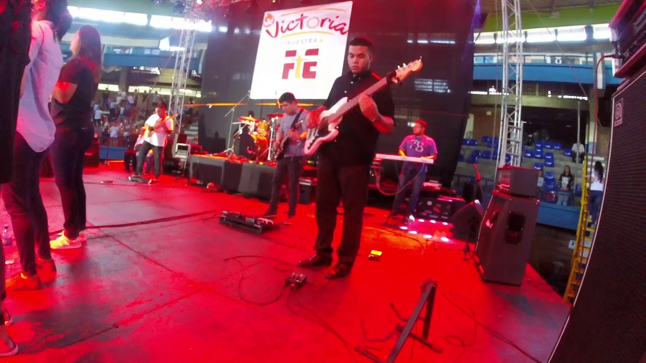 Neil Velez - Hola (En Vivo) MDJ El Salvador