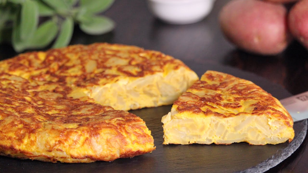 Spanish Potato Omelette | Tortilla de Patatas Española | How Tasty Channel