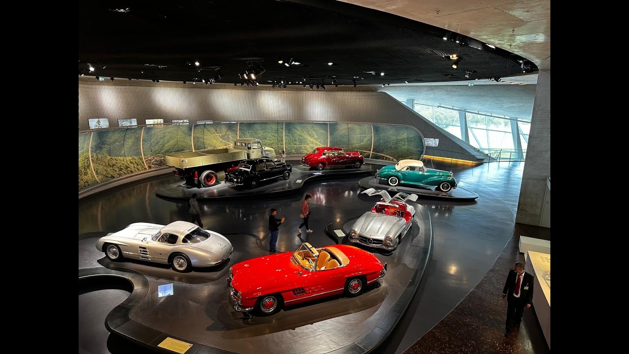 Mercedes-Benz Museum Shop / Stuttgart --- Mercedes Müzesi Mağaza