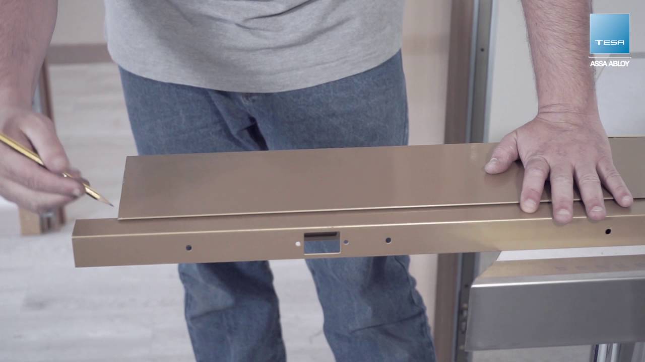Instalación de cerradura multipunto de sobreponer Multifort M750 - TESA ASSA ABLOY