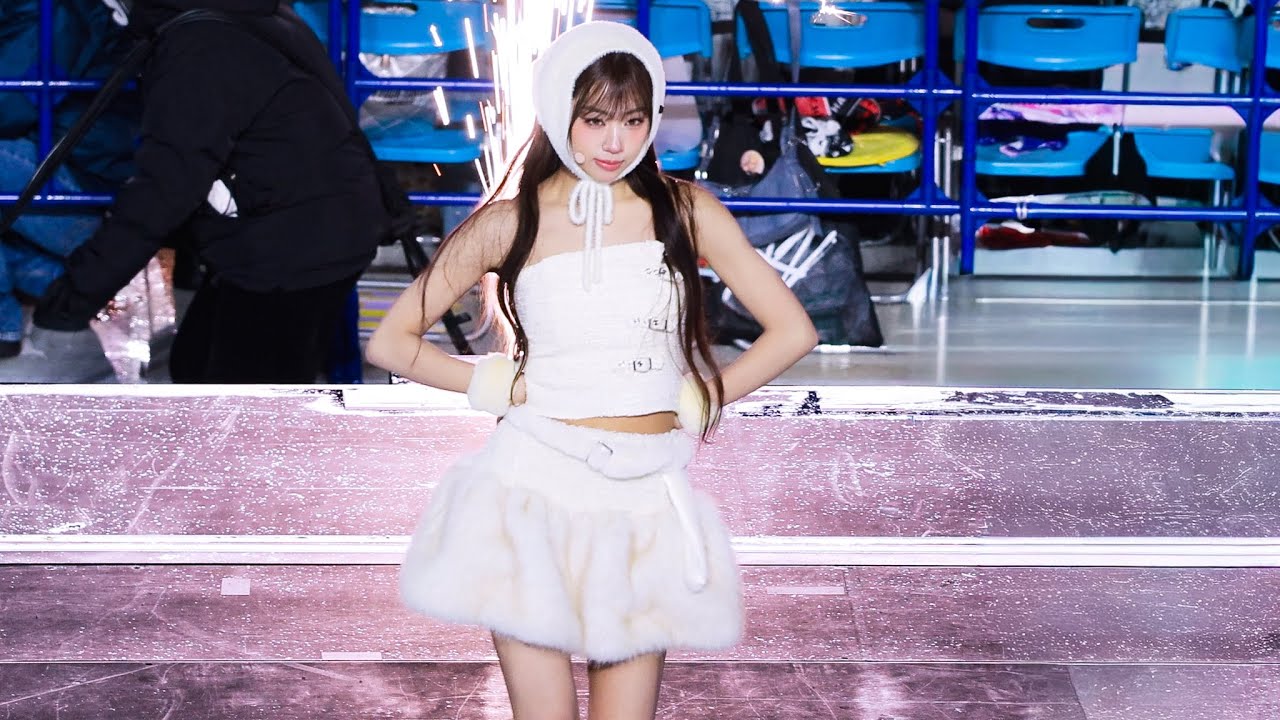 251214 Pretty Girl - 이즈나 최정은 직캠 (izna JUNGEUN FanCam) 2025 MUSIC BANK GLOBAL FESTIVAL IN JAPAN