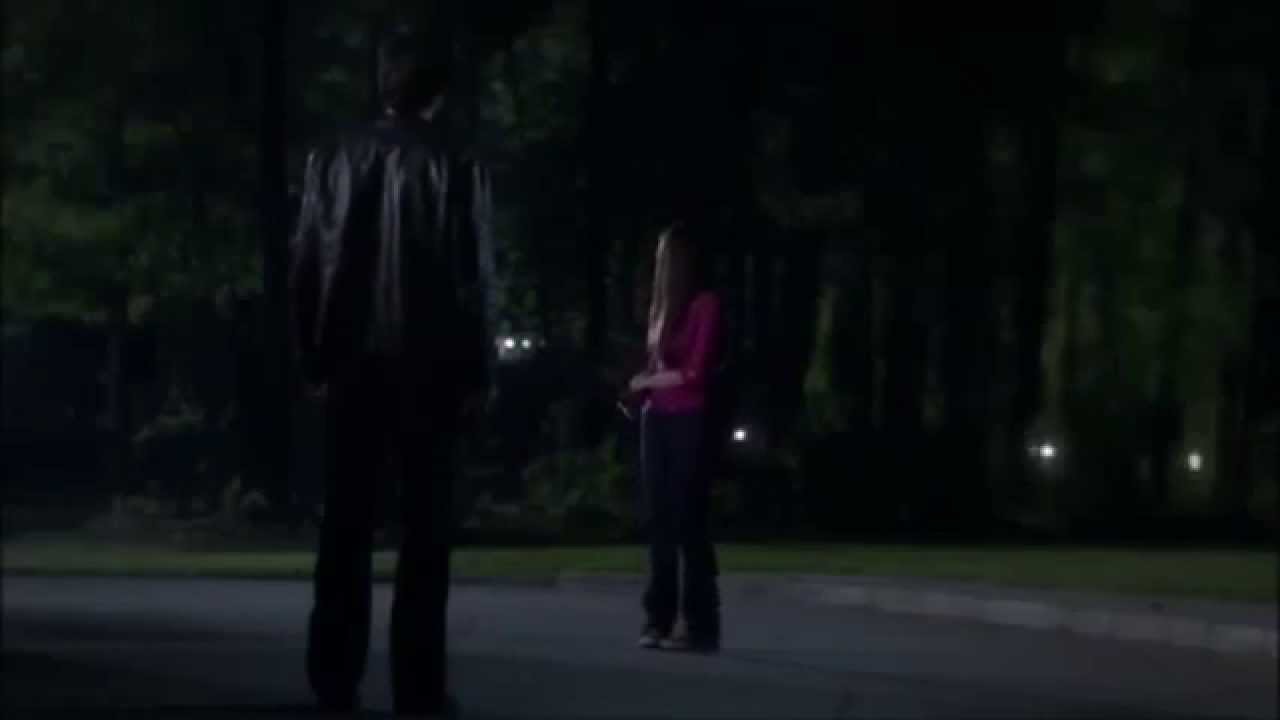 Damon & Elena/ Me vuelvo un cobarde