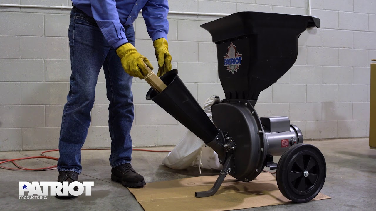 Patriot CSV-2515 1.5hp CORDED Electric Chipper Shredder Processing Cardboard