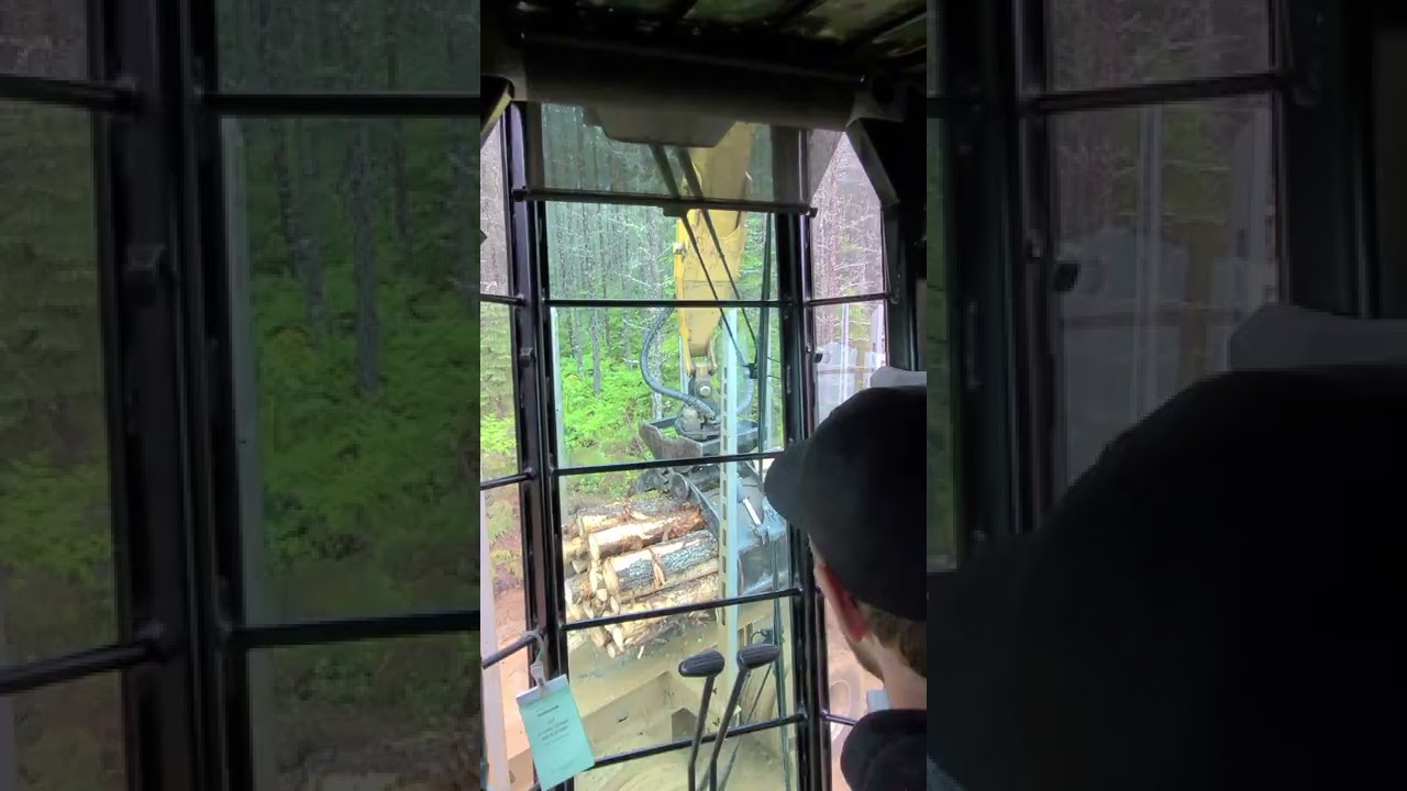 320CLL caterpillar log loader