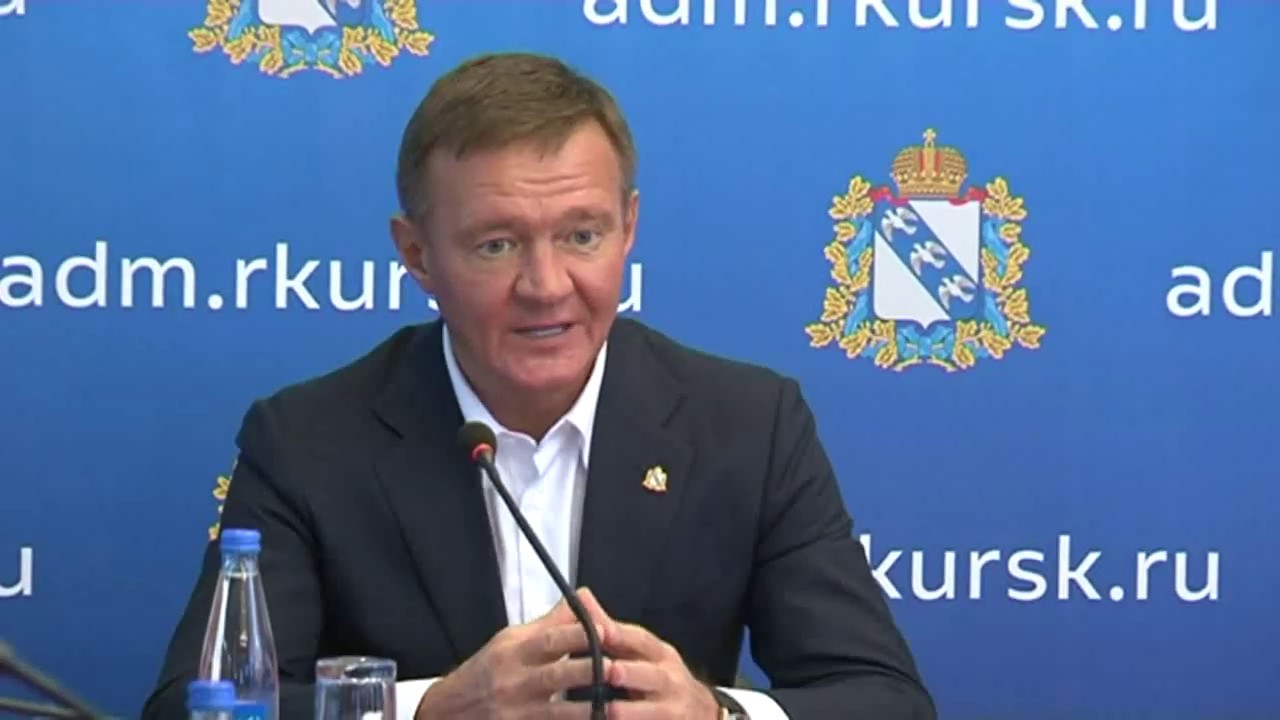 Роман Старовойт посетил Золотухинский район и провел там заседание администрации области