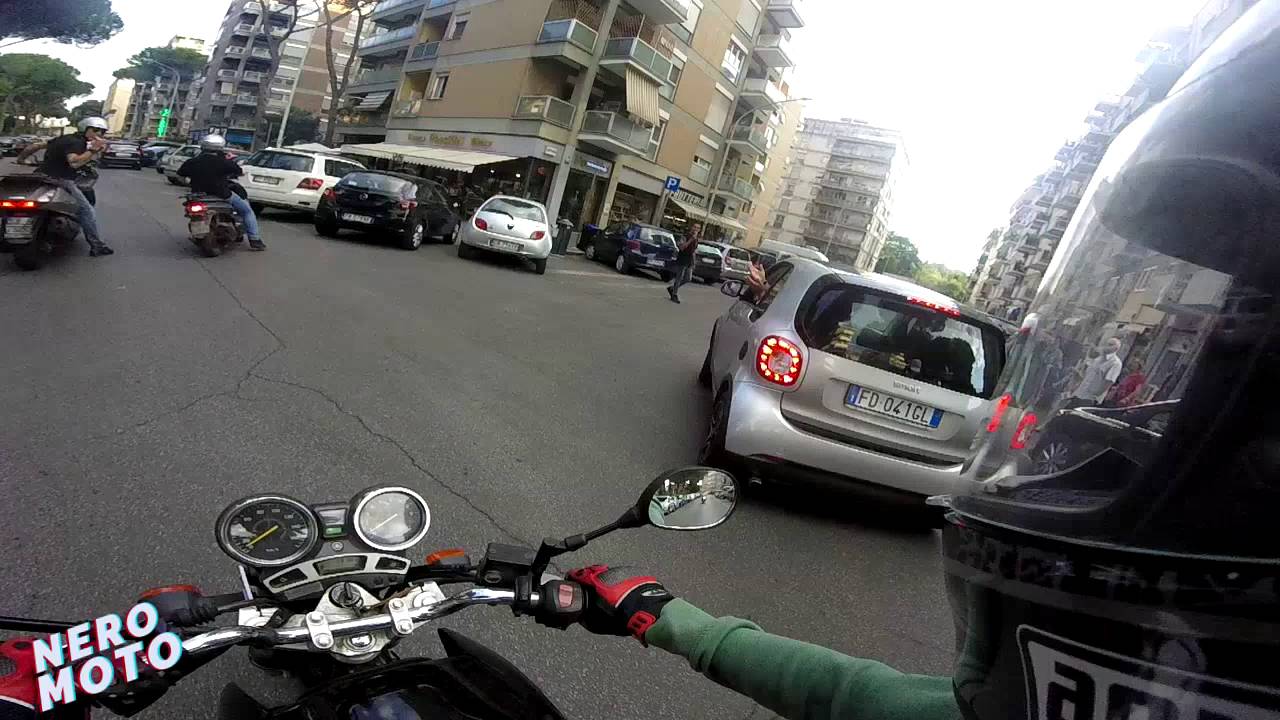Road Rage Italy | Smart vs Scooter
