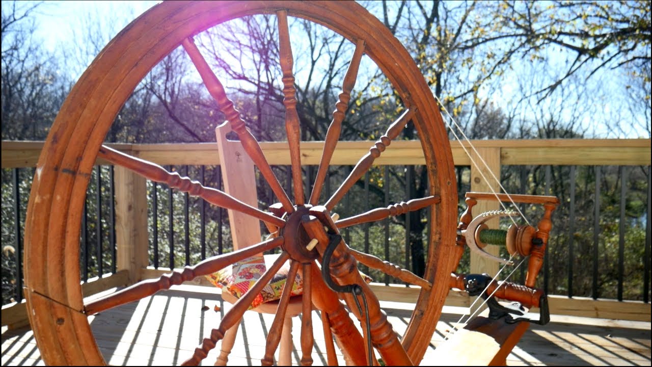 Canadian Production Spinning Wheel with Cast Iron Parts! Becca's Yarns