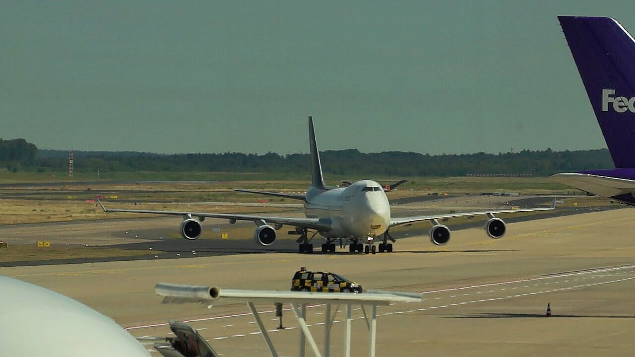 UPS Boeing 747 Landing at Cologne Bonn Airport (Germany)