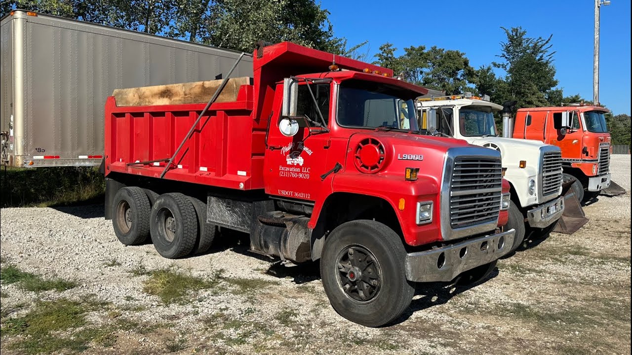ROADSIDE RECOVERY WITH THE L9000 DUMP TRUCK
