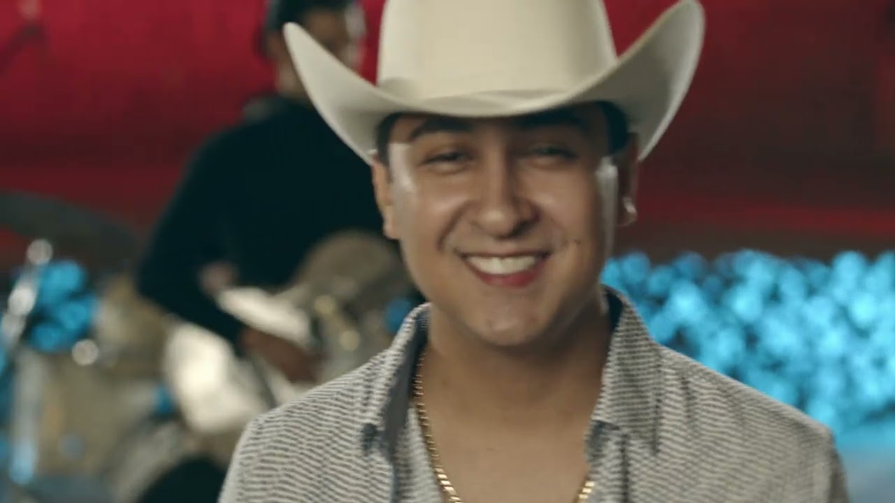 El Vaso Derrama • Angel Rosas