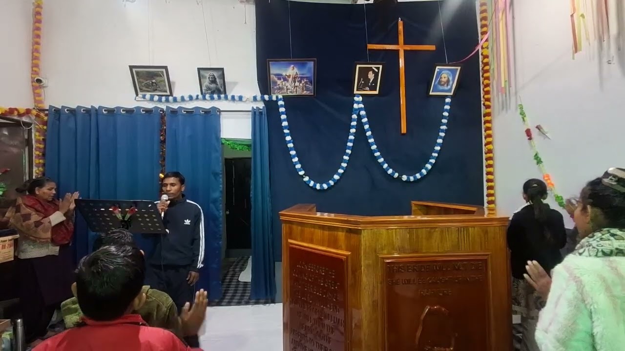 मसीह के आरम्भ की शिक्षा को छोड़कर 