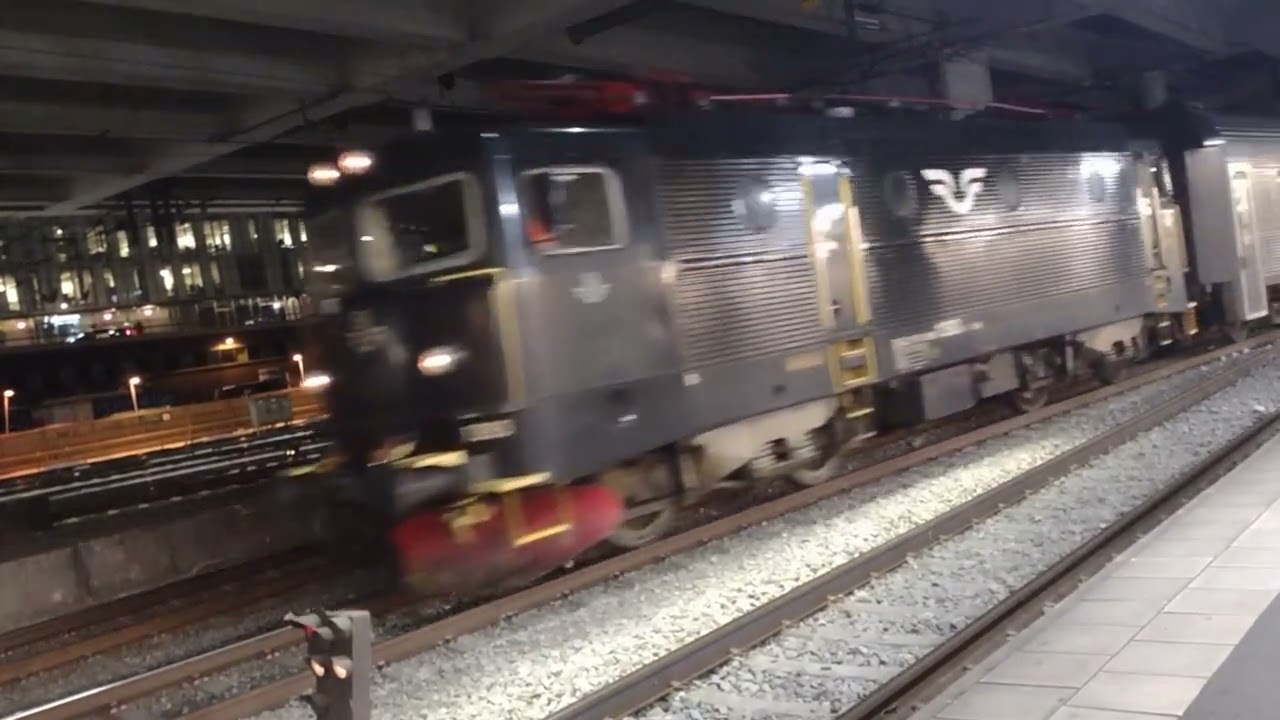 Tåg i Stockholm / Trains in Stockholm 