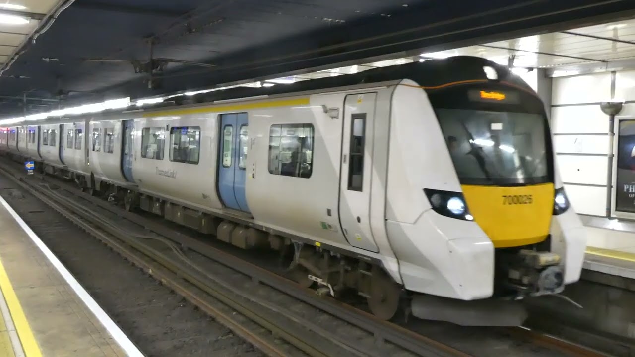 🎉 Class 700 Tone In The City Thameslink Tunnel!!