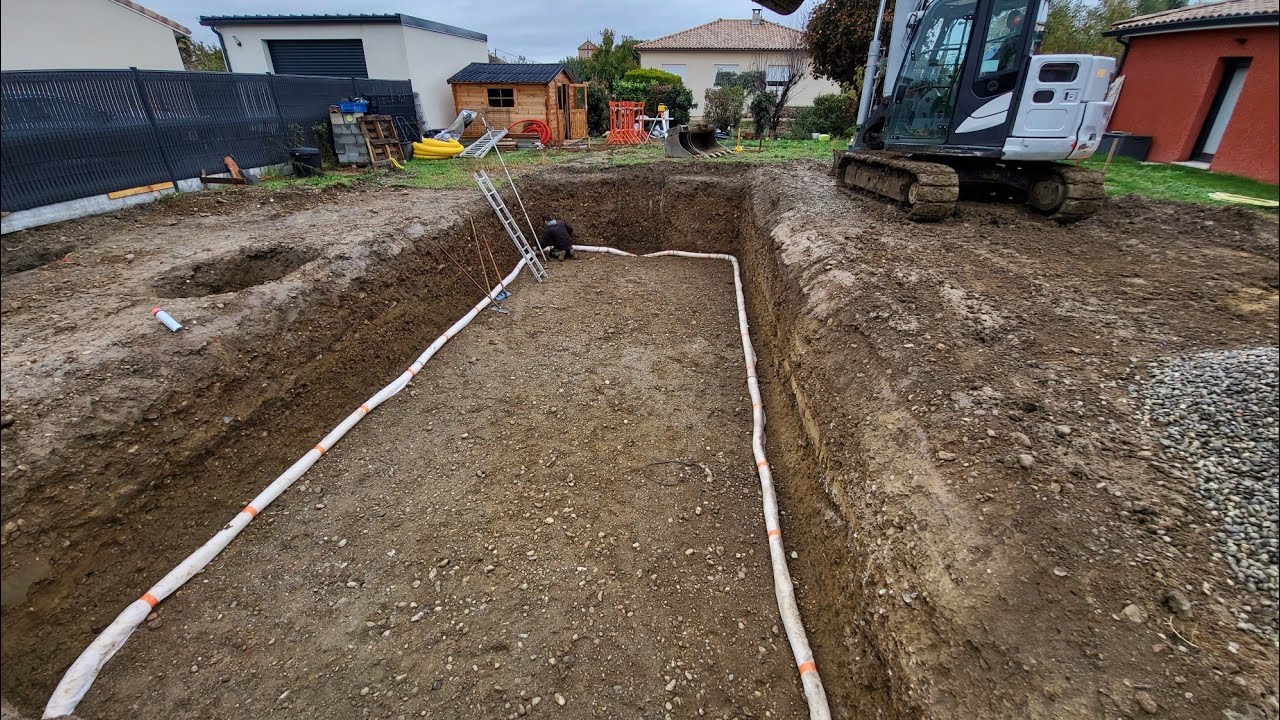 2 partie de terrassement de la piscine plus alimentation de 11/22 pour le drain