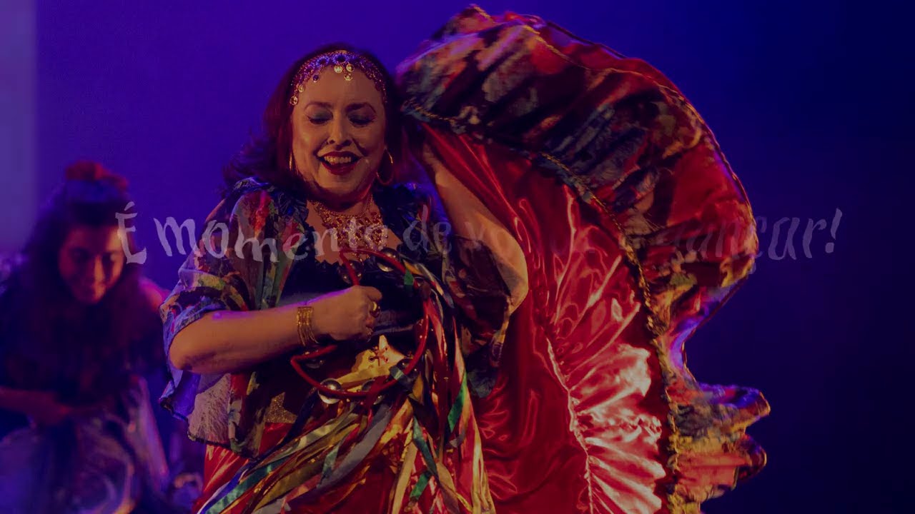 Dança Cigana em Grupo - A Dança dos Quatro Elementos (Rosa, Pandeiro, Leque e Xale).