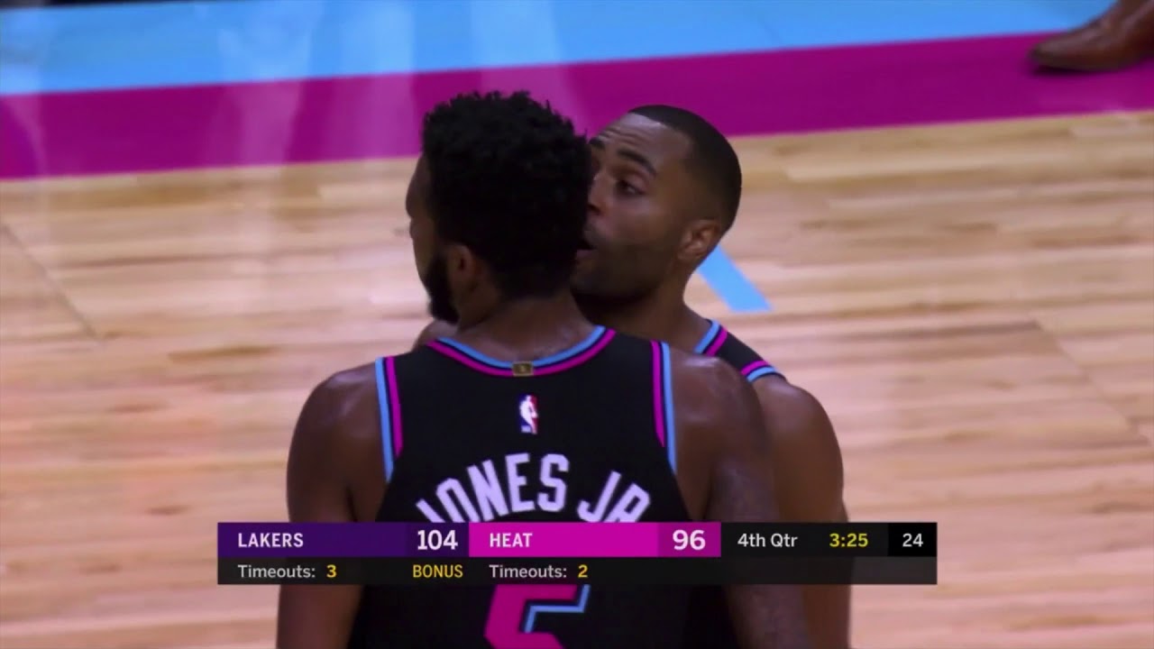 Derrick Jones Jr. Putback Dunk Over Brandon Ingram vs. Lakers [18.11.18.]