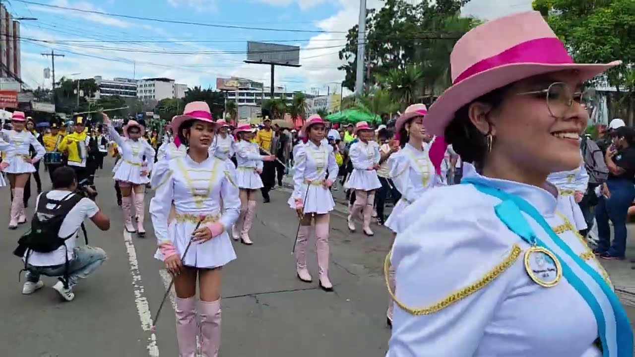 Instituto Sacerdote Laureano Salgado - Desfile 15 de Septiembre 