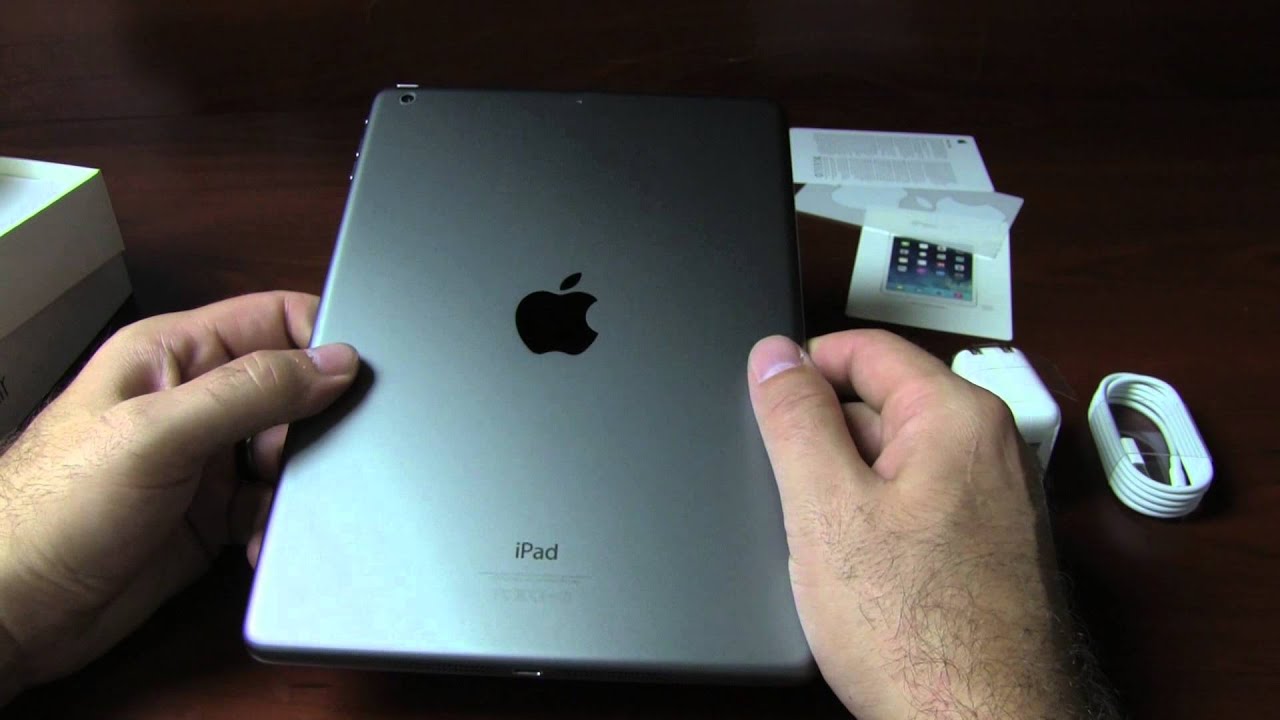 Unboxing and first look at the New iPad Air