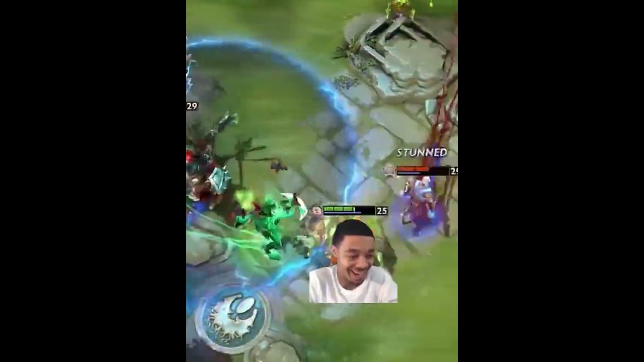 WHAT is HE DOING?😳😱☠️#dota #dota2 #dota2clips #dota2highlights