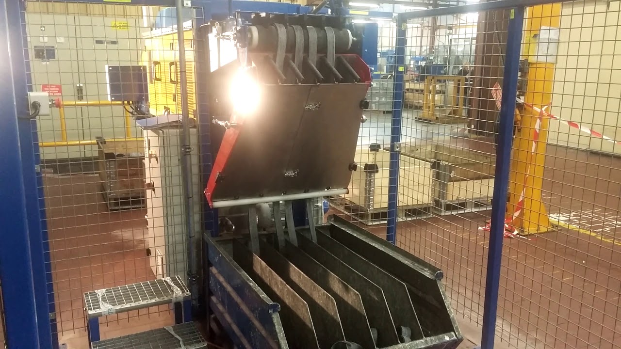 Rubber strip cutter,anti-adhesion applier and stacker
