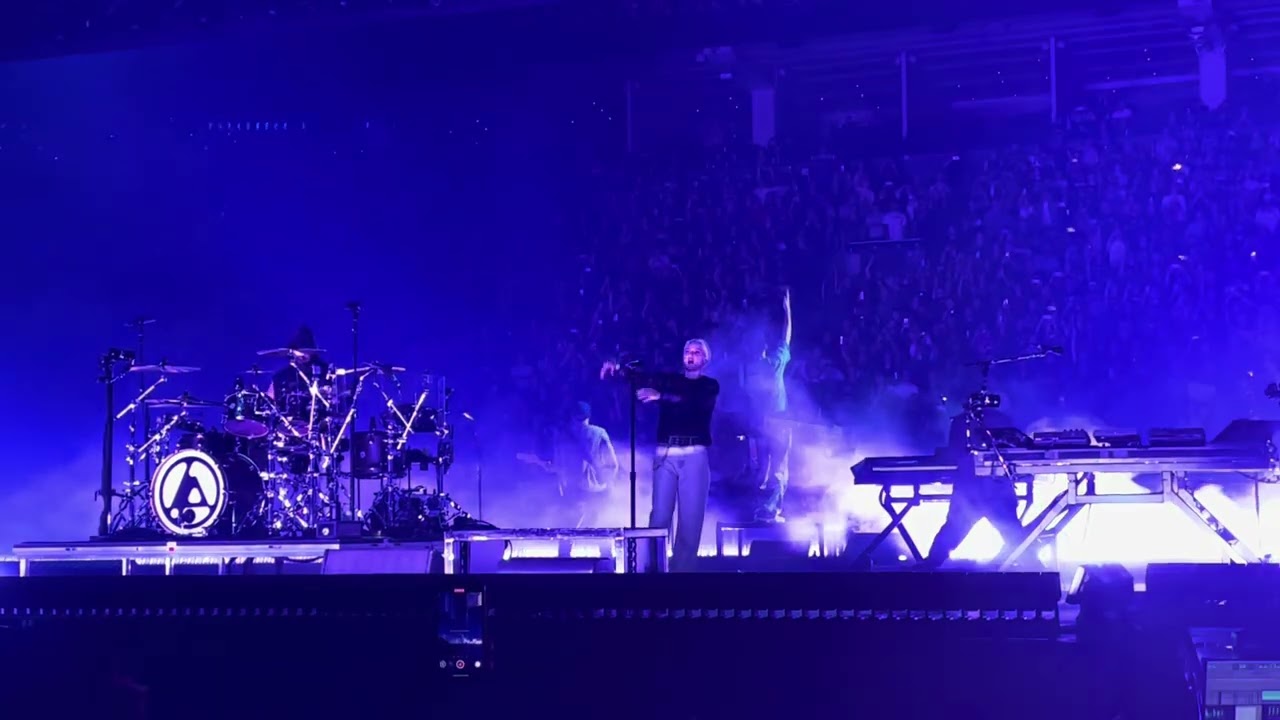 Linkin Park - The Emptiness Machine (Live at Scotiabank Arena)