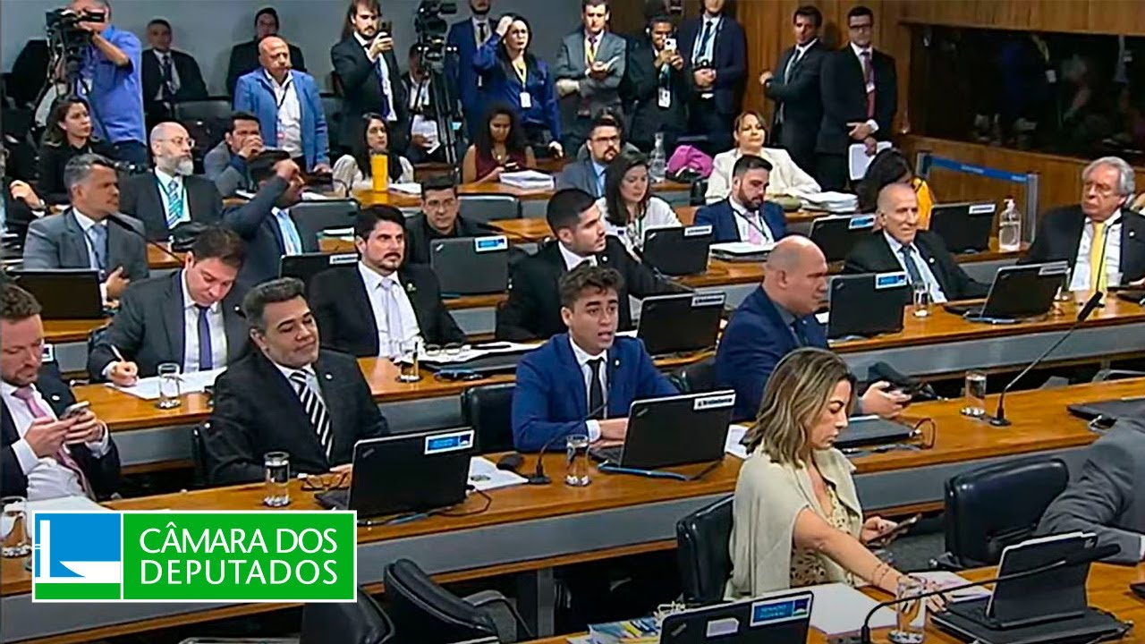 Aprovado relatório final da CPI Mista do 8 de Janeiro, que pede indiciamento de Bolsonaro - 18/10/23