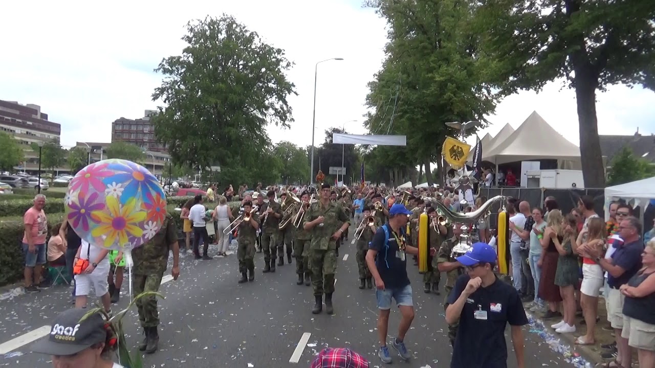Heeresmusikkorps Ulm intocht vierdaagse nijmegen deel 6 2019