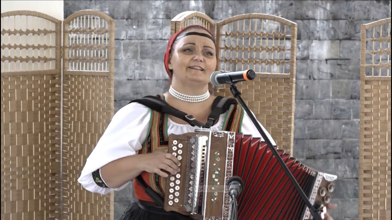Monika Soroková - Za valalom voda teče, Temna nočka byla, Ked jem išla pres selo