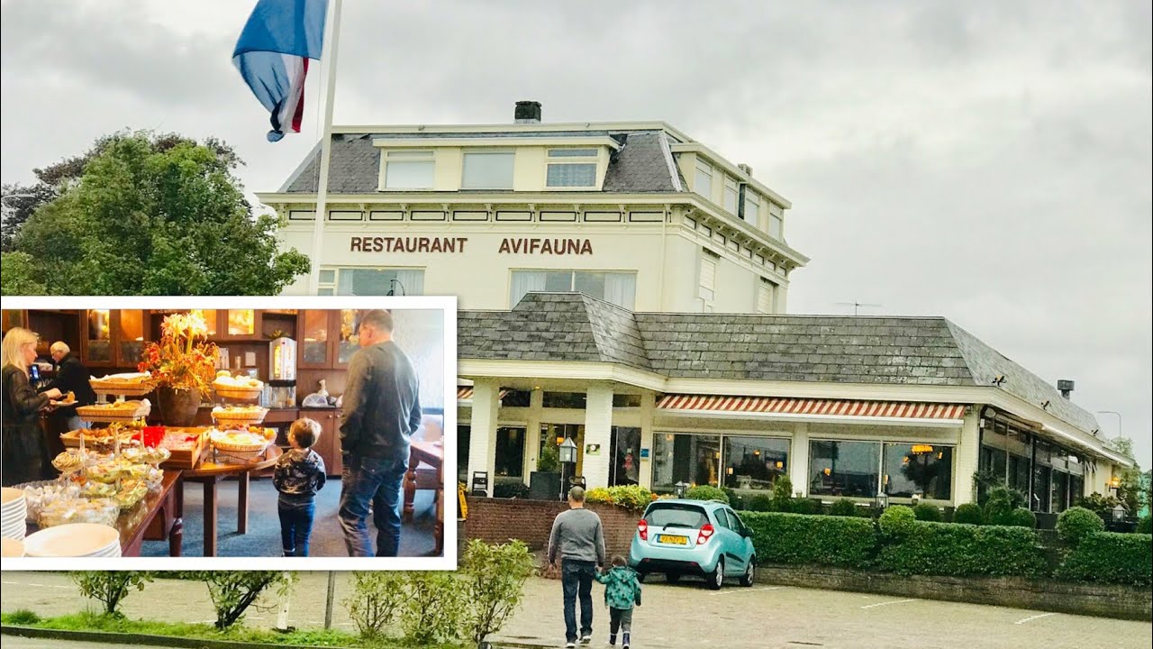 Breakfast at the Restaurant Van der Valk Avifauna