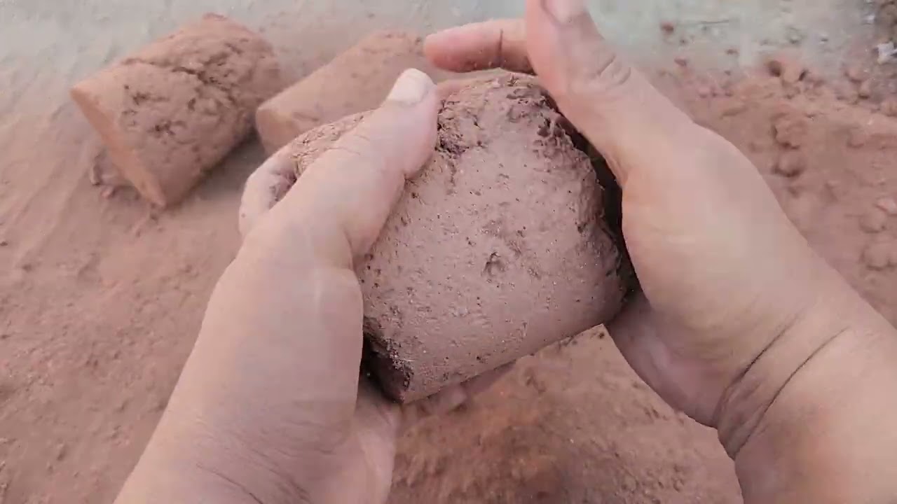 Red dirt dry floor crumbling | KHSH ASMR