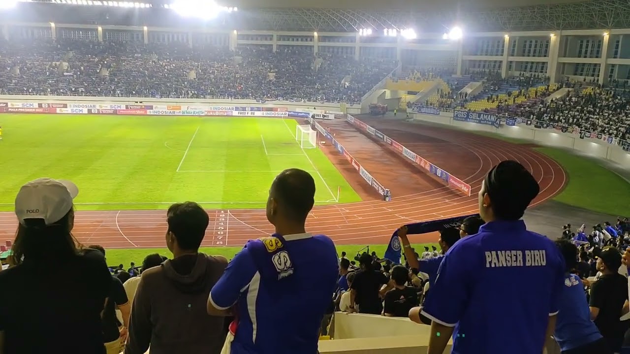SUPORTER PANSER BIRU SEMARANG @MANAHAN SOLO ||PSIS 5 VS 2 PSS @mediajatim