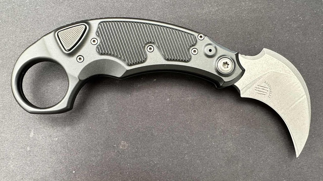 Microtech Bastinelli Iconic Auto Karambit.