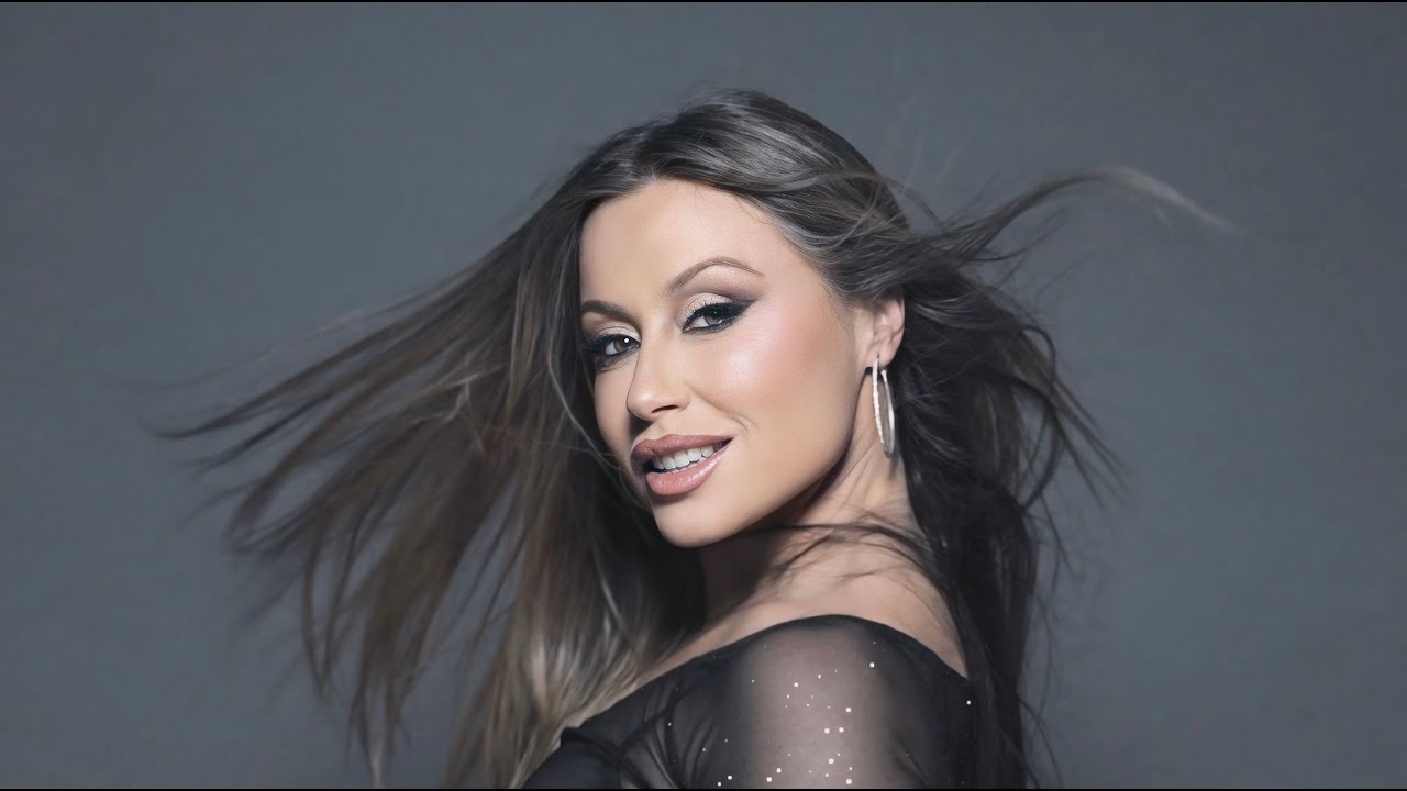 Verónica Romero, Aritz Arén - Pa' Chula Yo (Video Oficial)
