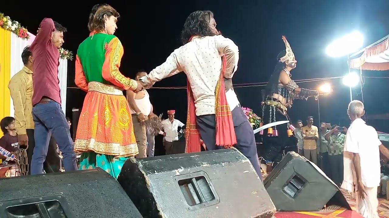 गायक प्रकाश जी प्रजापत एक शाम श्रि बोसण माताजी के नाम विशाल भजन संध्या गांव बोरों वाली मादड़ी