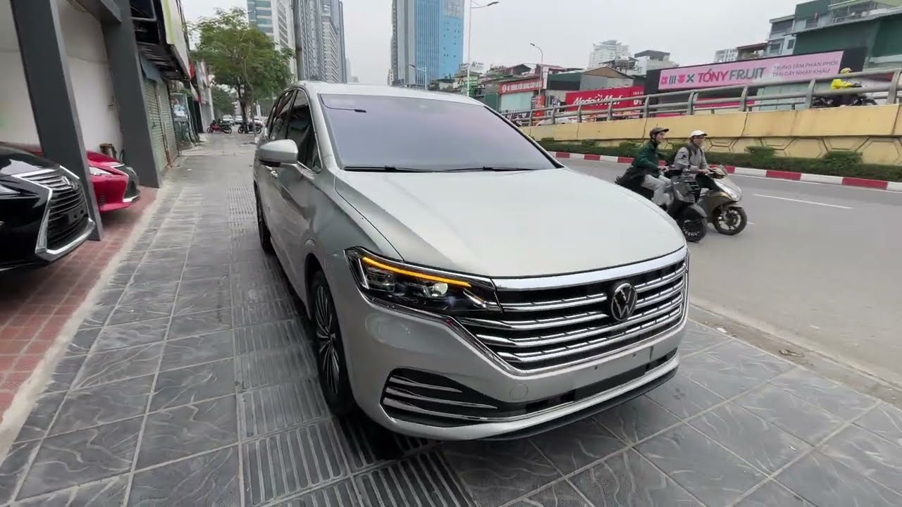 𝐕𝐨𝐥𝐤𝐬𝐰𝐚𝐠𝐞𝐧 𝐕𝐢𝐥𝐨𝐫𝐚𝐧 𝐋𝐮𝐱𝐮𝐫𝐲 2025 Màu Hot vàng sâm banh Lăn bánh 1850𝐤𝐦 #bachoto #bachhaiauto #virolan