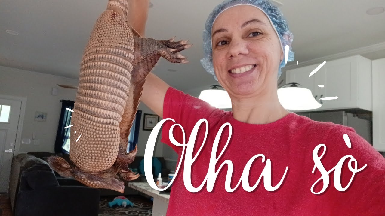 Uma rotina diferente + limpando um Tatu  fazendo almoço .