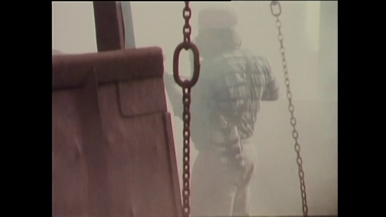 über den Erzschrägaufzug zur Begichtung der Hochöfen Völklinger Hütte 1986