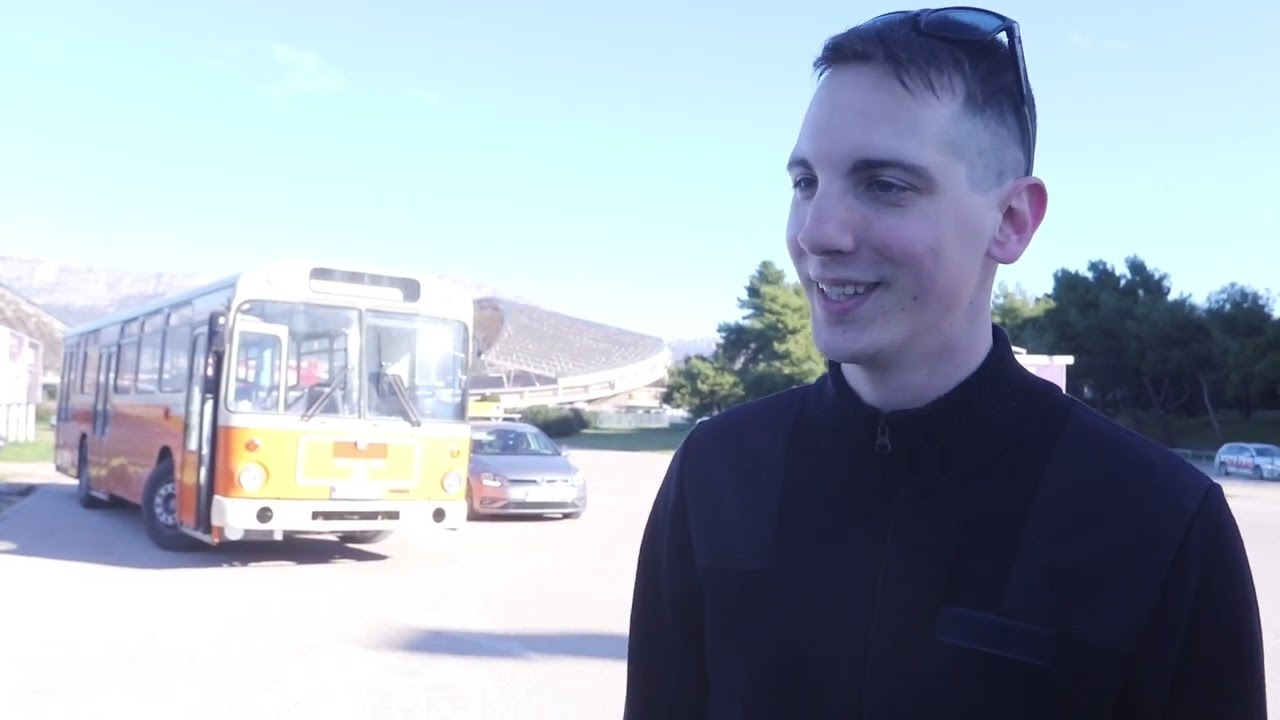 Josip je kupio autobus iz 1981. i sad besplatno vozi Splićane