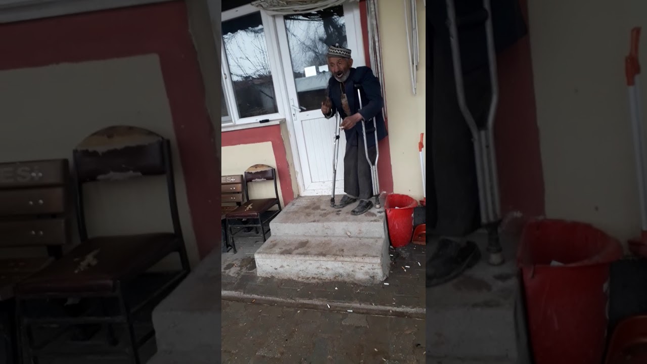 Aslanapa yalnızsaray