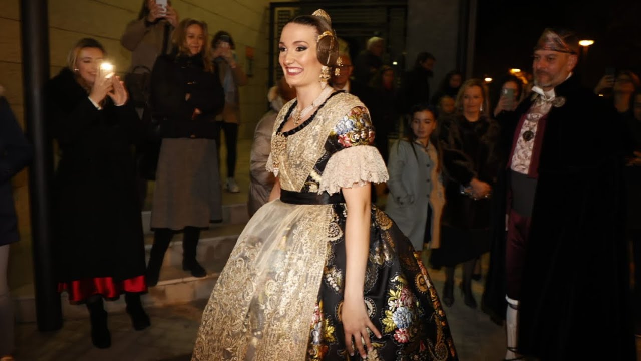 Fallas | Color del espolín de la fallera mayor de València, Laura Mengó