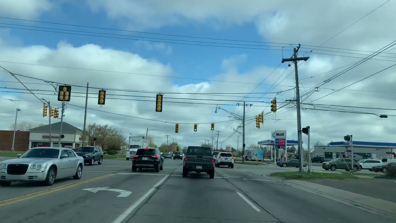 Driving to Fraser, Michigan from Warren, Michigan 🇺🇸 April 2023