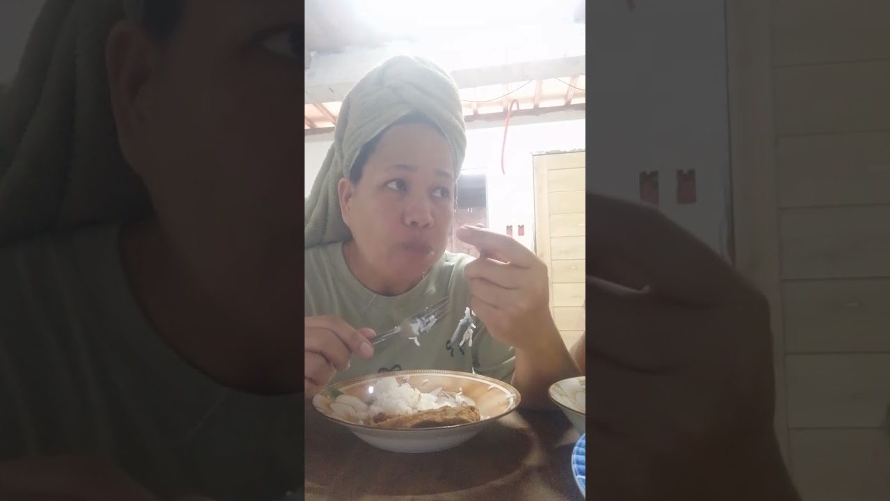 May Kasama na ako kumain di pumasok sa trabaho nya nag day off 