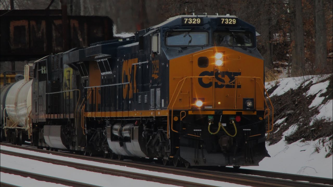 CSX M403 passes by Woodburne, PA with CSXT 7329 leading (2/16/26)