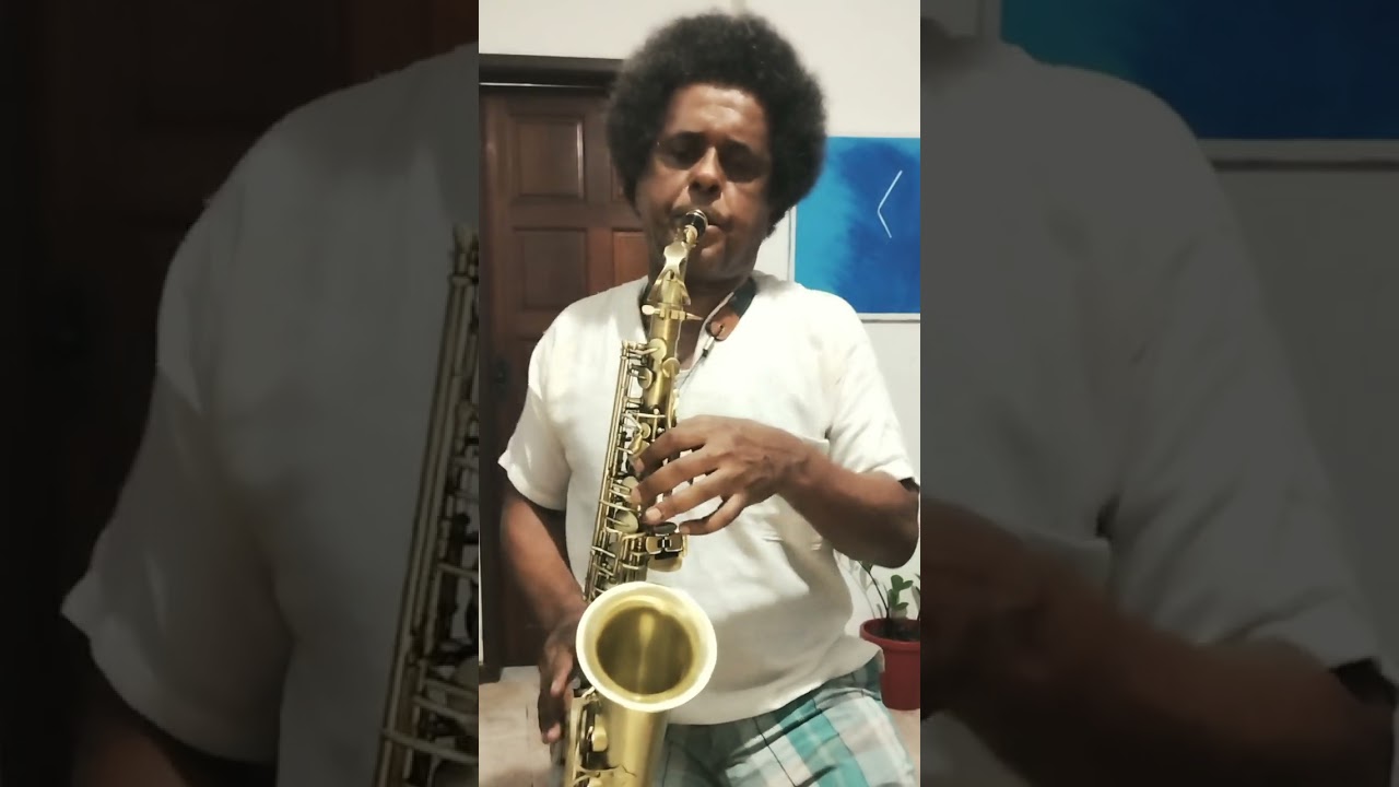 Carinhoso - Pixinguinha, Como é grande o meu amor por você - Roberto Carlos. @Nonohmenezes Sax alto.