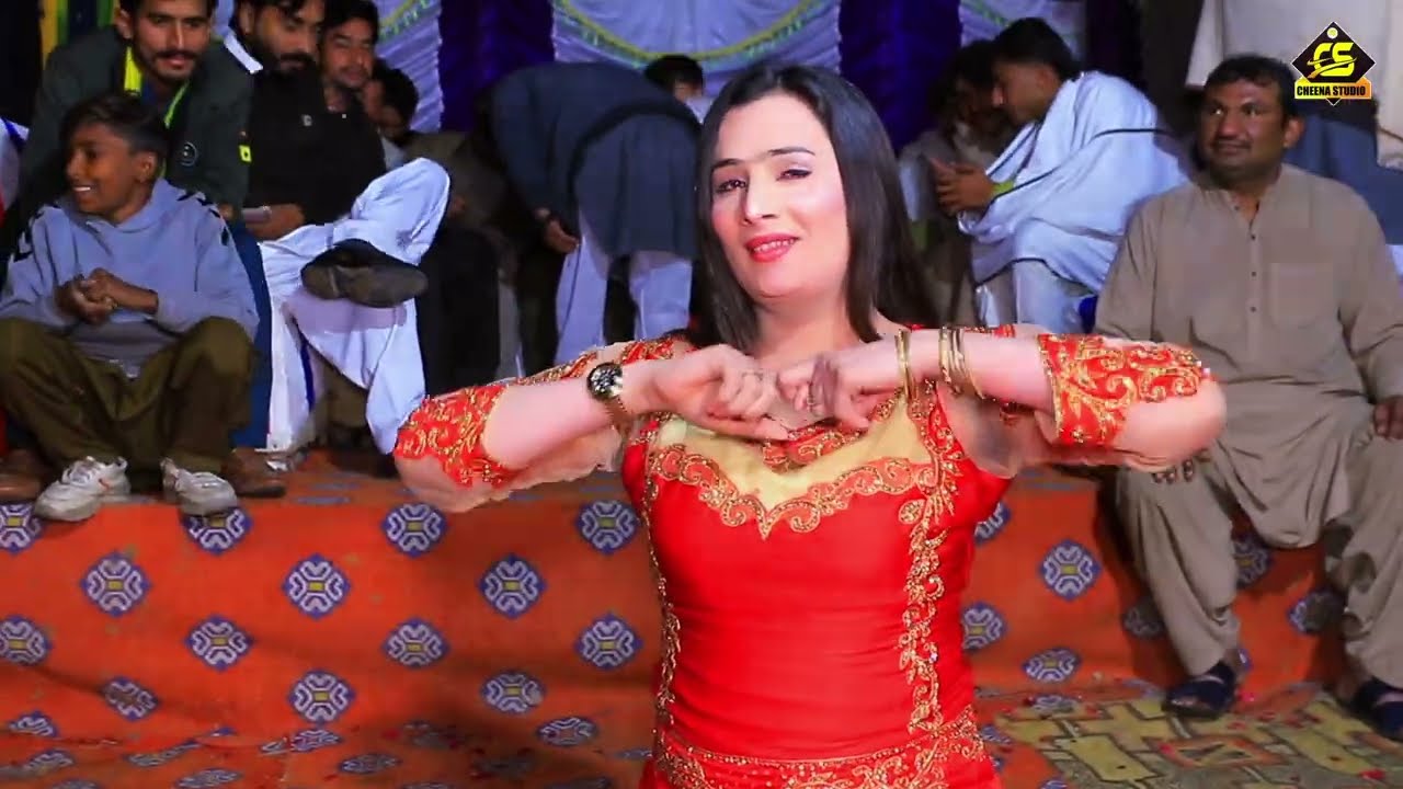 Kithay Mai Jai Gareeb l Veena Malik Dance Performance 2026 l Cheena Studio 