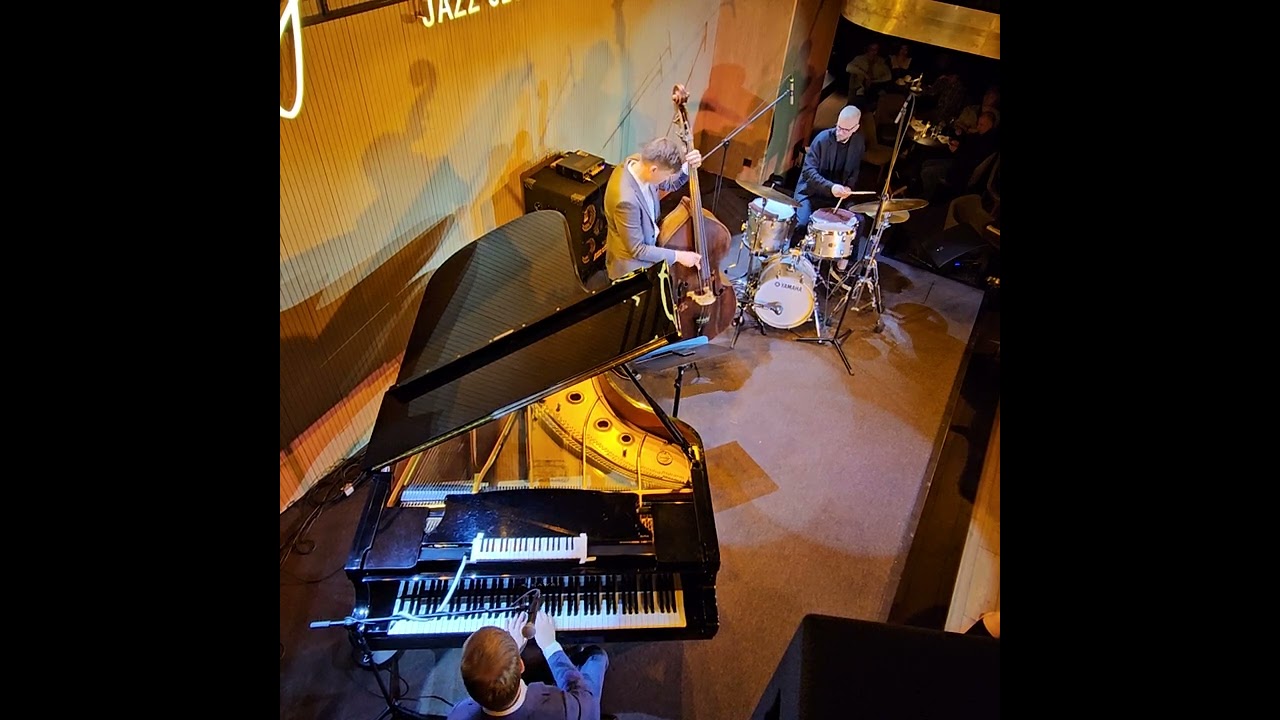 Луч солнца золотого. Трио Олега Аккуратова в СПб @ButmanClub 25.10.23