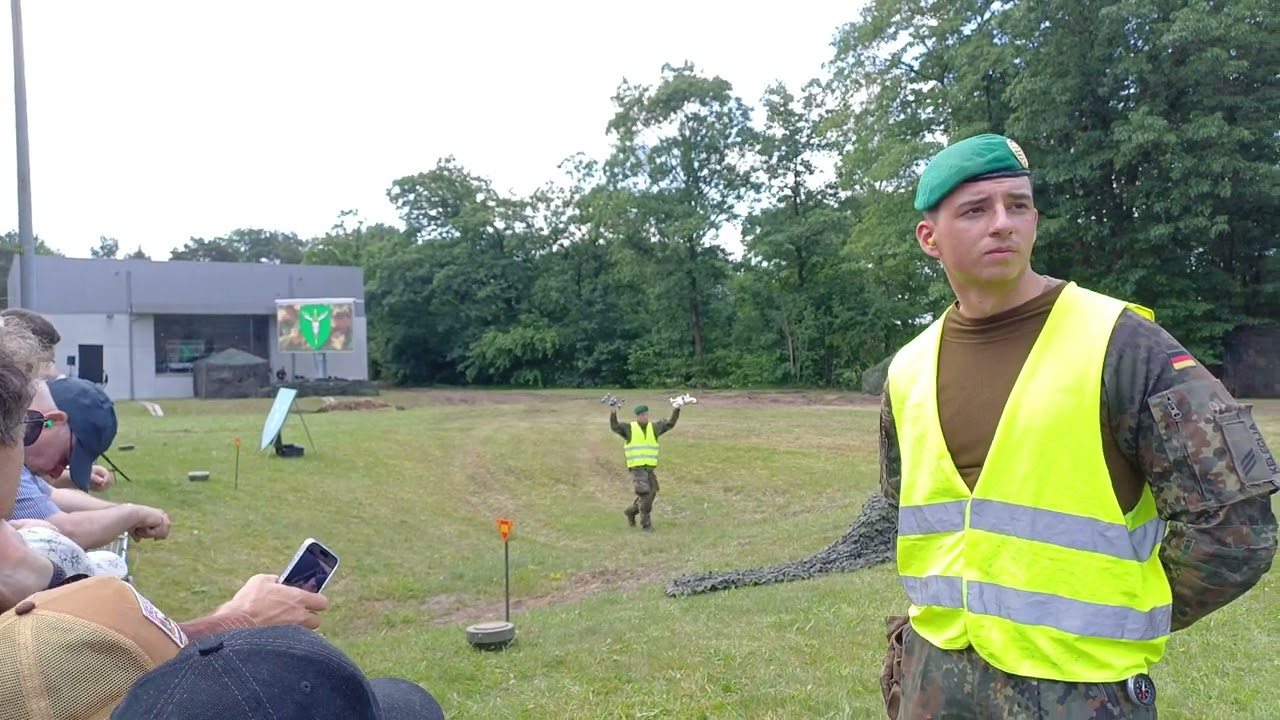 Tag der Bundeswehr in Augustdorf (08/06/2024) Mittlere Kräfte im Gefecht
