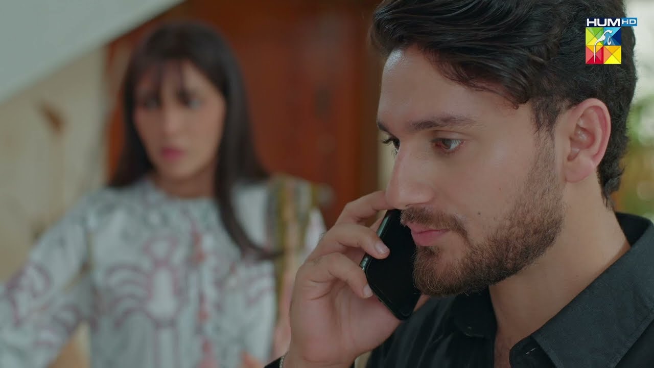 Kis Se Chup Ke Batein Kar Rahe Ho..?? #ainaasif #adnanrazamir - Judwaa - HUM TV